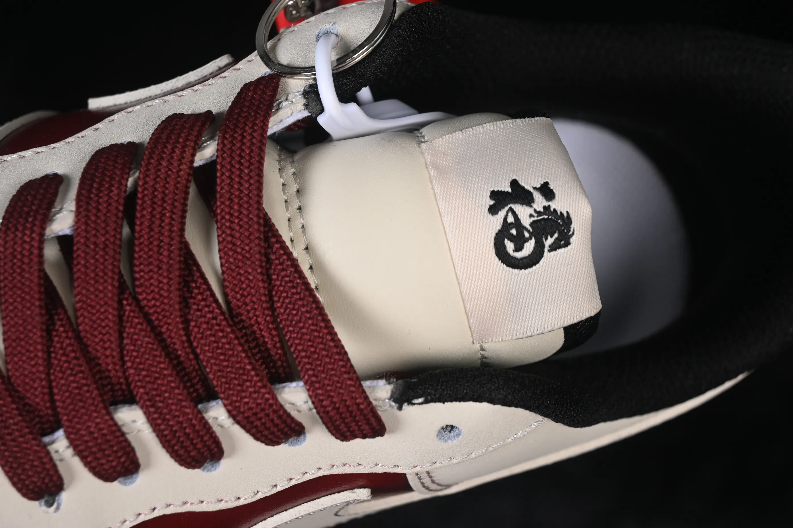 All categories Nk Air Force 1 Air Force series Nk Air Force 1 Low Air Force low-top Nike Air Force 1'07 Low Year of the Horse limited edition Rice-fat rouge Air Force 1 low-top casual sneakers NH0601-514